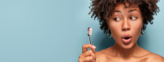 Cet hiver, gardez le sourire… sans les microbes indésirables. Saviez-vous que vous pouvez stériliser votre brosse à dents Berninox?